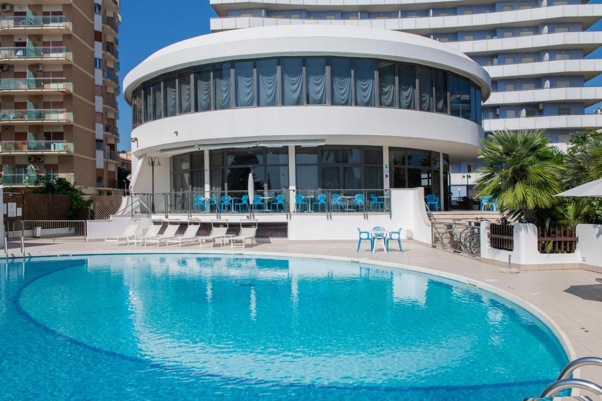 International Hotel 4*