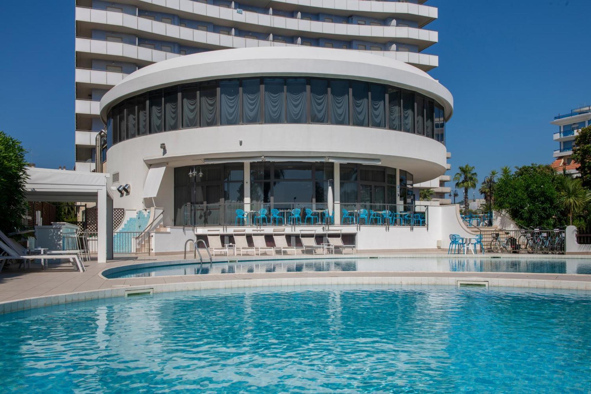 International Hotel 4*